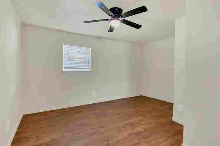 4 BR in Fort Worth