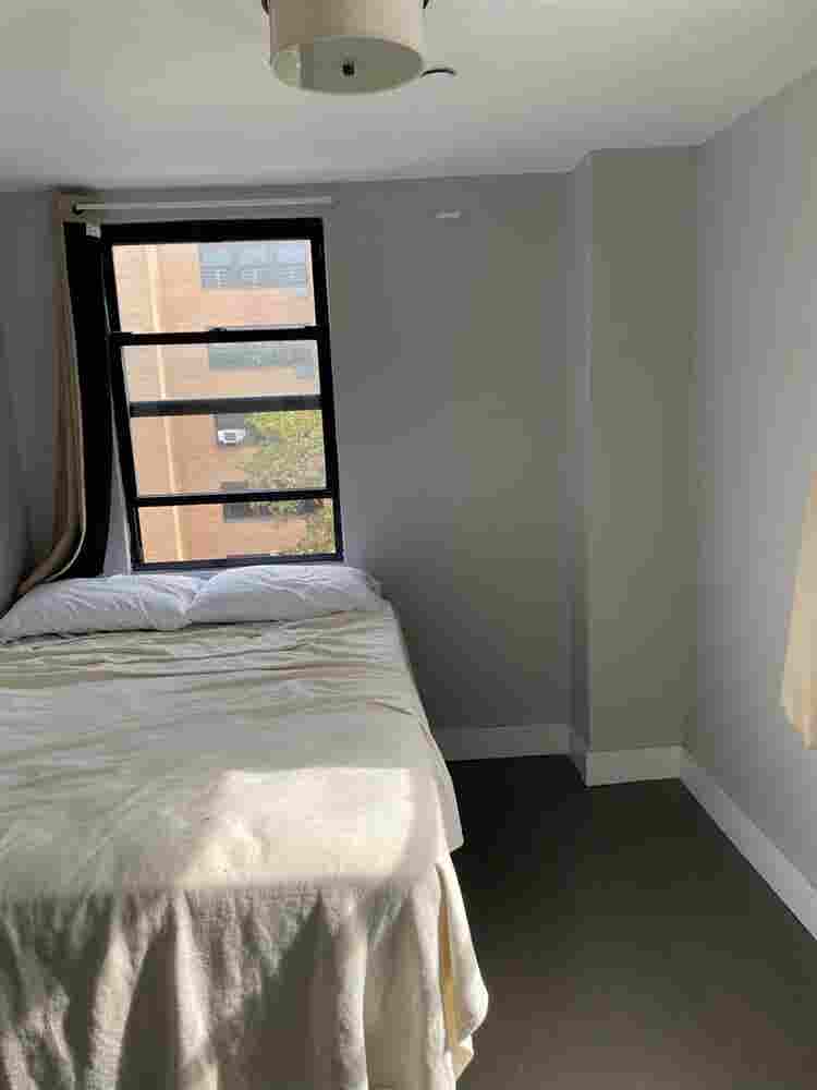 1 Bedroom Furnished Left