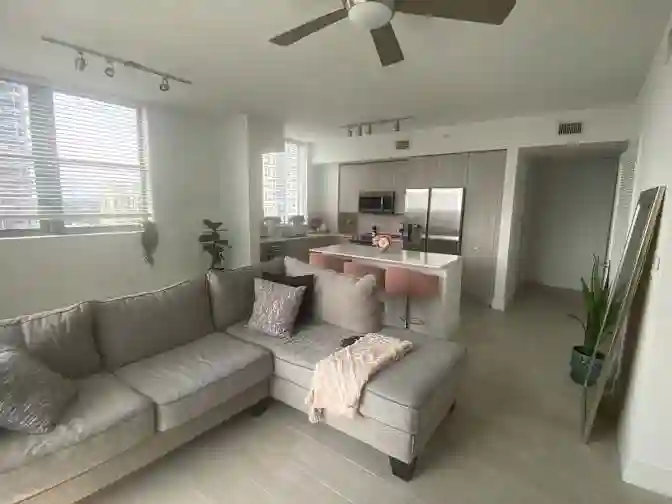 Looking for a roommate