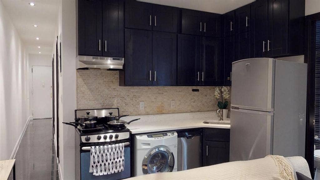 1 BR in New York