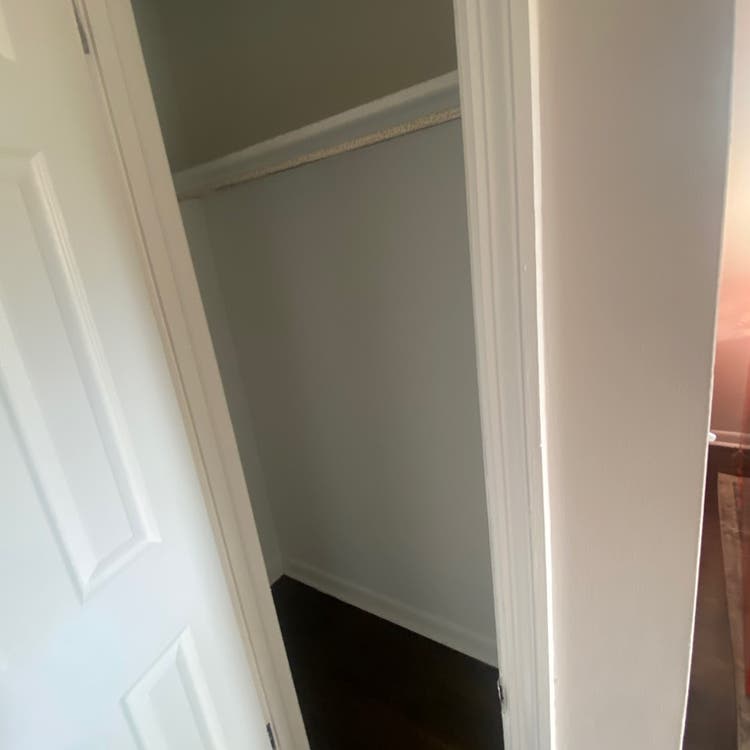 Room unfurnished. 