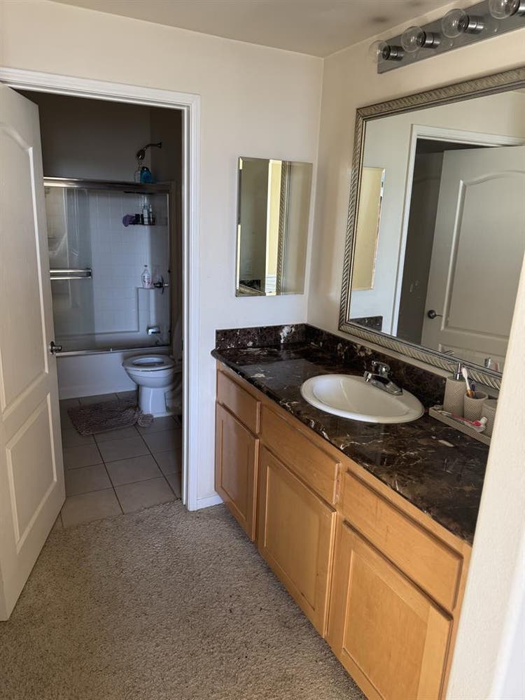 Private Room + Bath. Prime DTLA