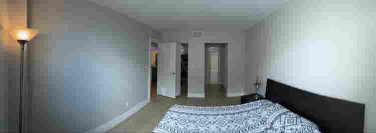 Room /bathroom /2 closets