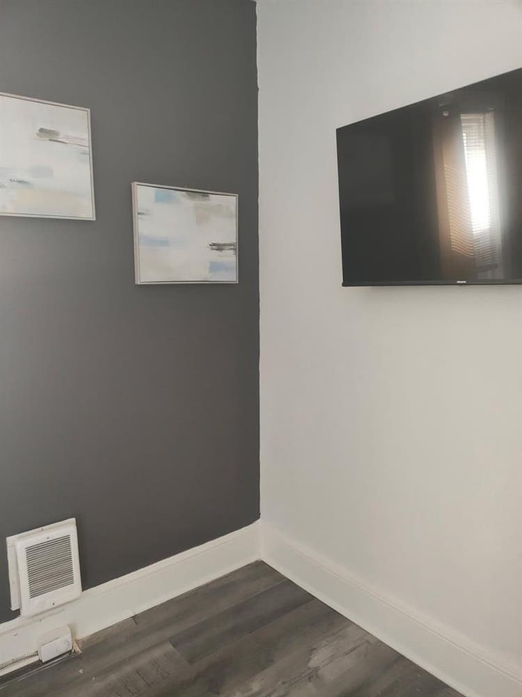 Rooms for rent Male only