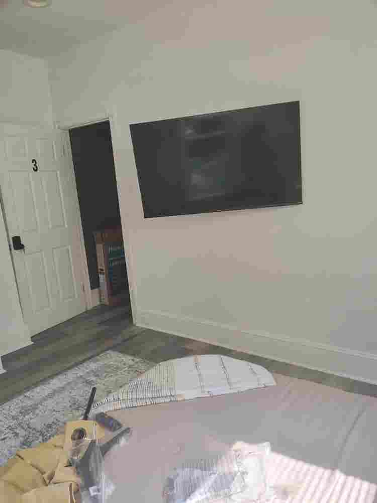 Rooms for rent Male only