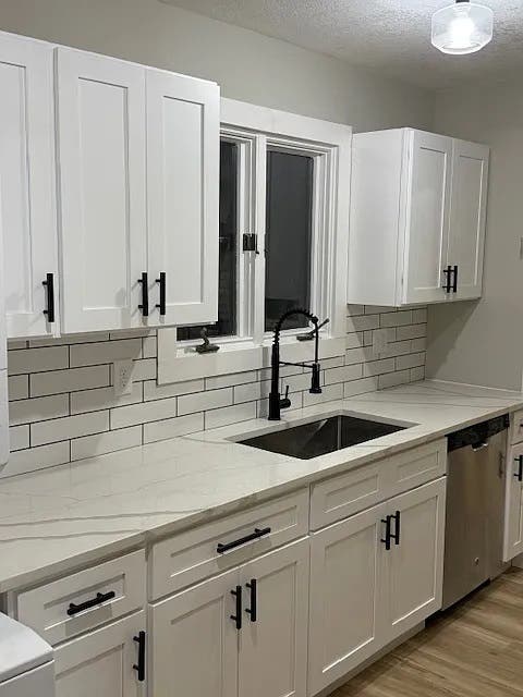 Charming ! 2 bedrooms place.