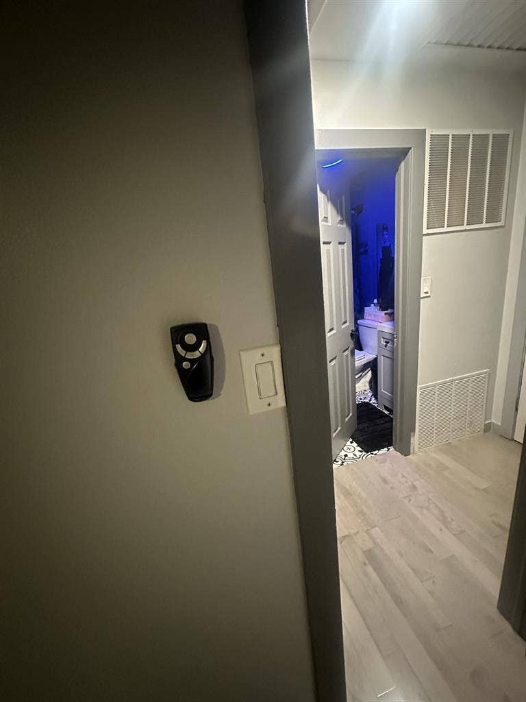 MASTER BEDROOM FOR RENT