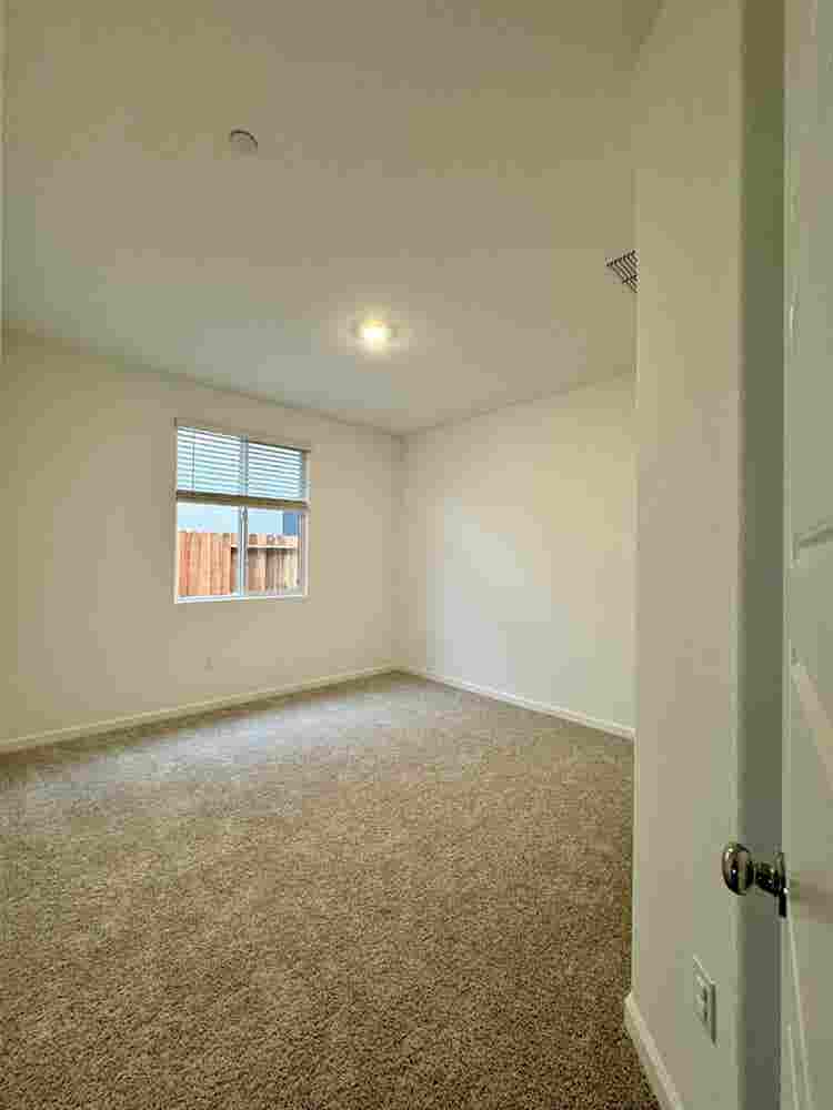 2 rooms for rent