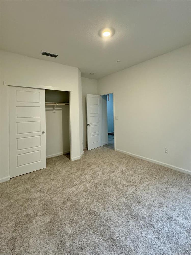 2 rooms for rent