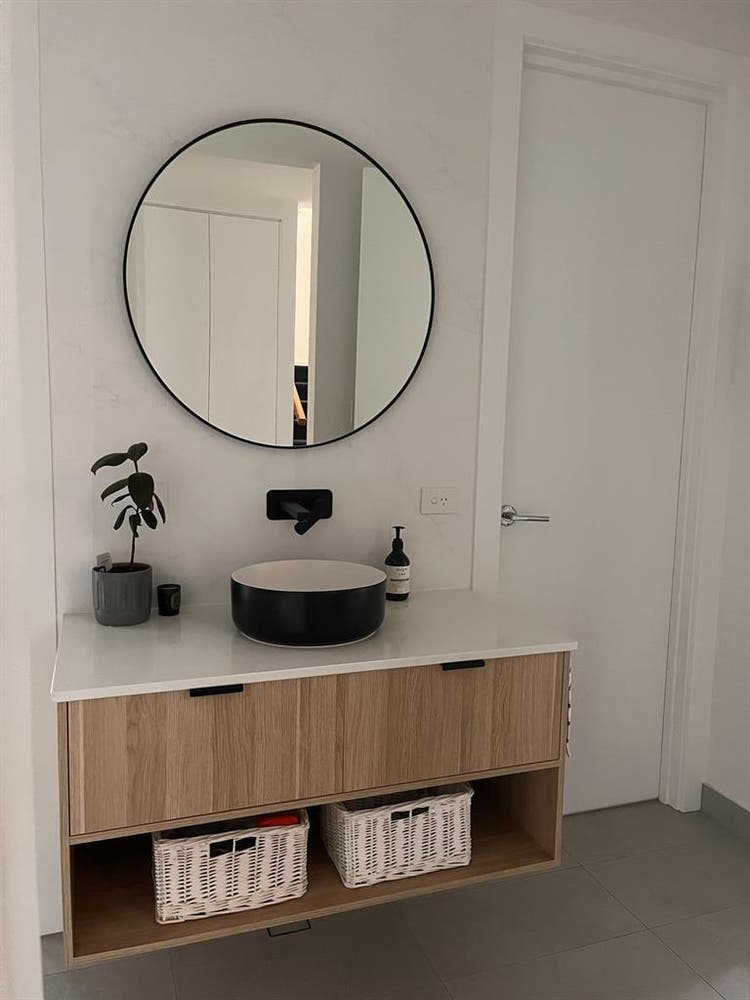 1 bedroom for rent in West Beachh
