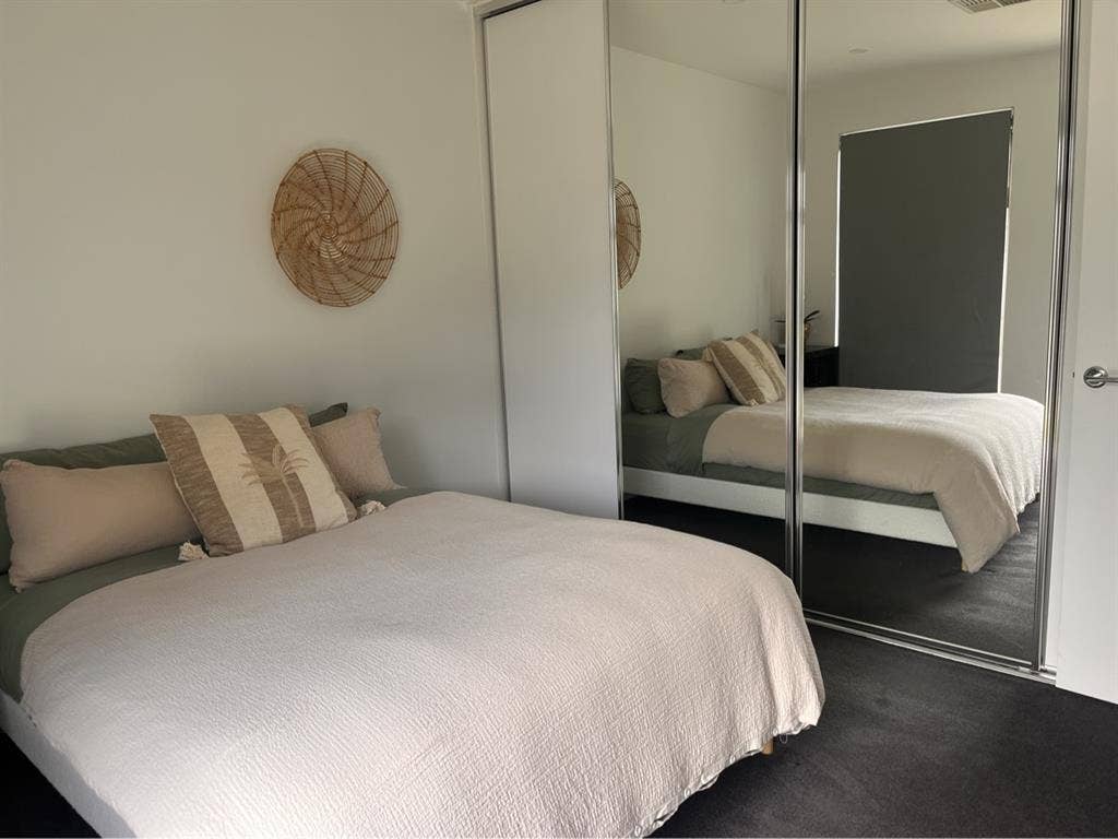 1 bedroom for rent in West Beachh