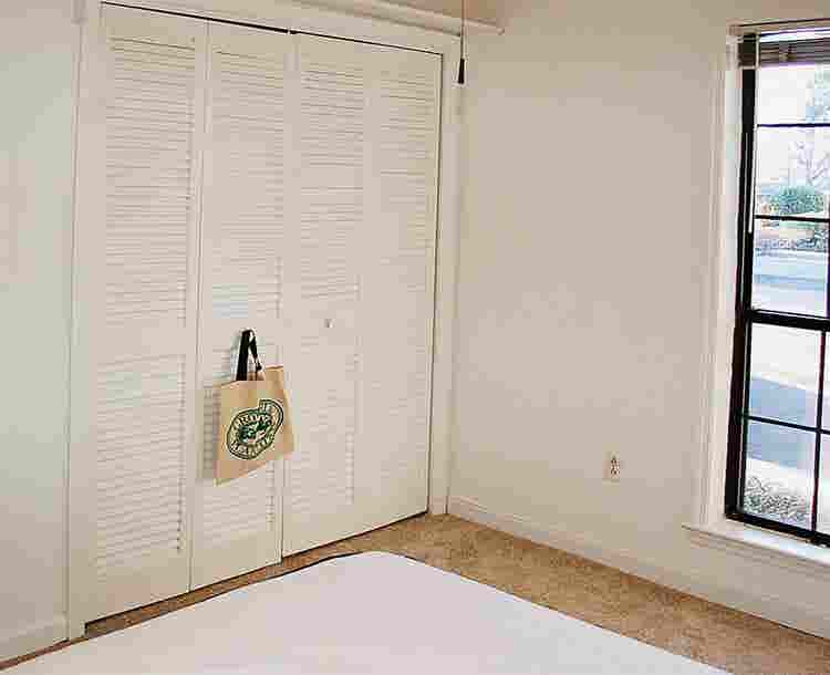 Own 3 Rooms in Beautiful Townhouse