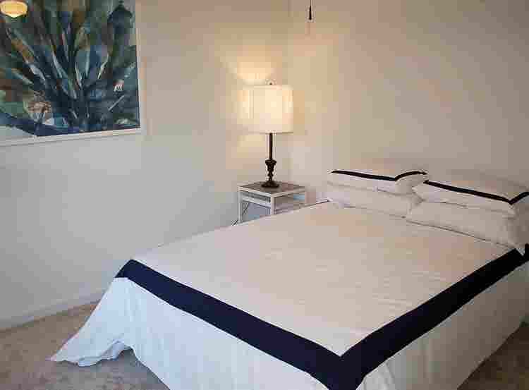 Share Beautiful Townhouse