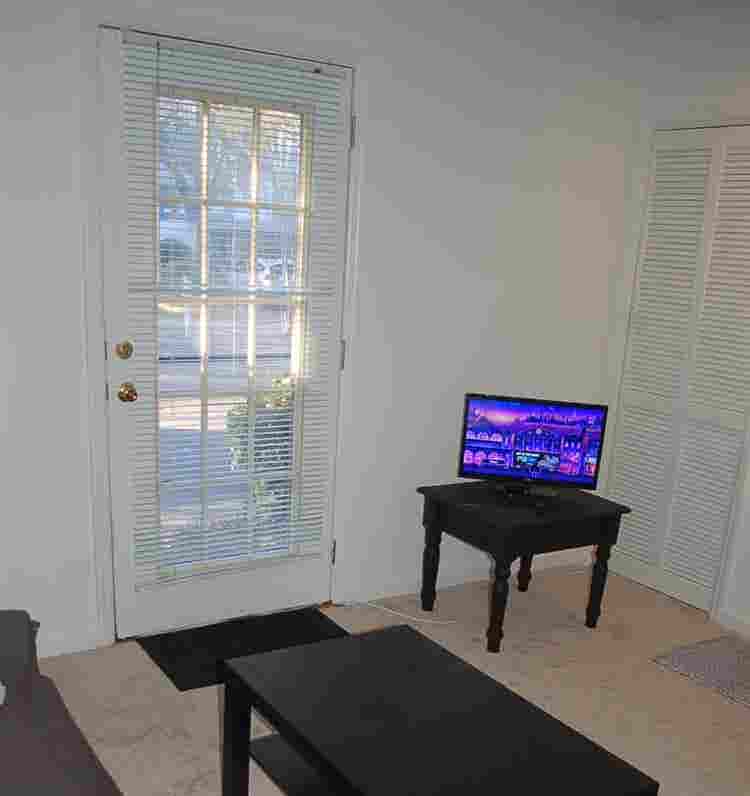 Own 3 Rooms in Beautiful Townhouse