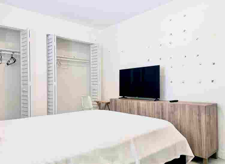 Private Room ( Edgewater Midtown )