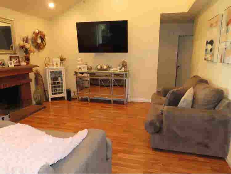 Seeking for female roommate - $