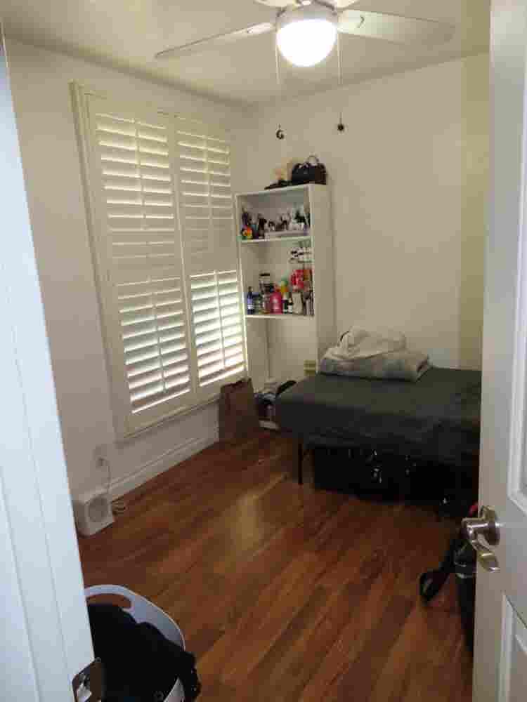 Seeking for female roommate - $