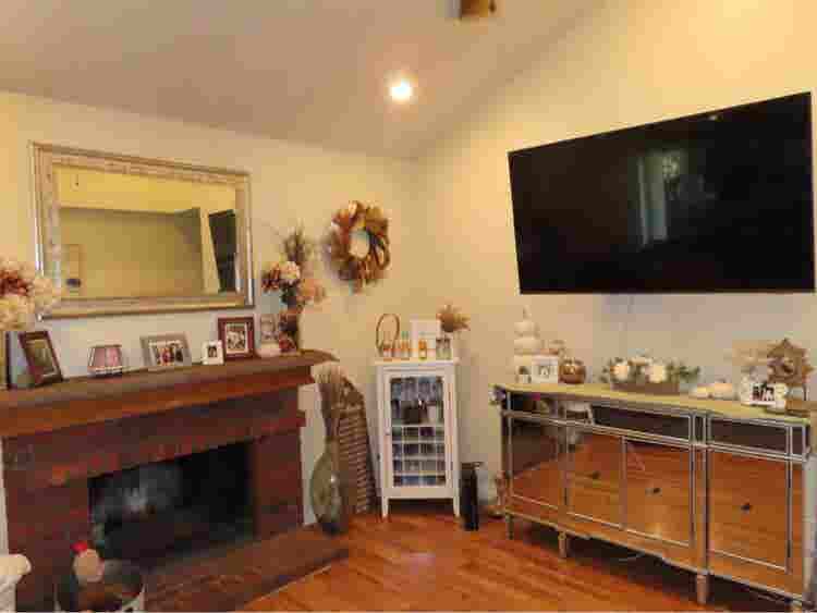 Seeking for female roommate - $