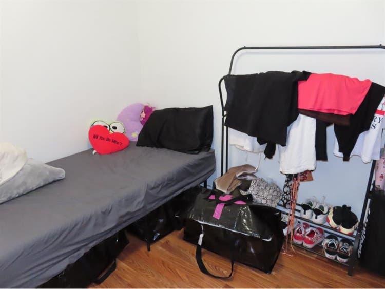 Seeking for female roommate - $