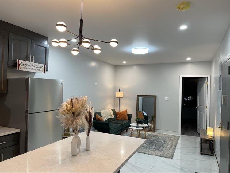 Room for 2 - Brooklyn , Bay Ridgee