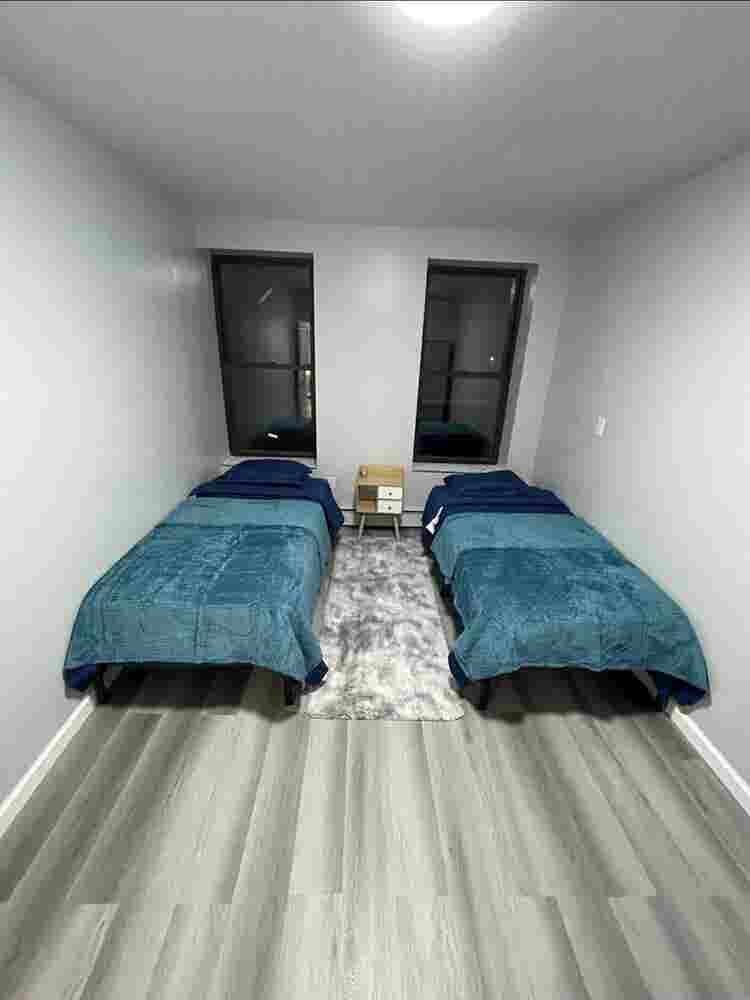 Room for 2 - Brooklyn , Bay Ridgee