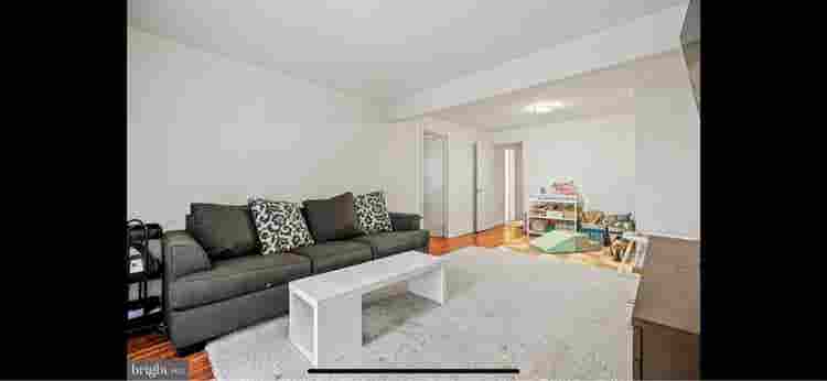 Walk-In 1BR Basement Apt + Parking