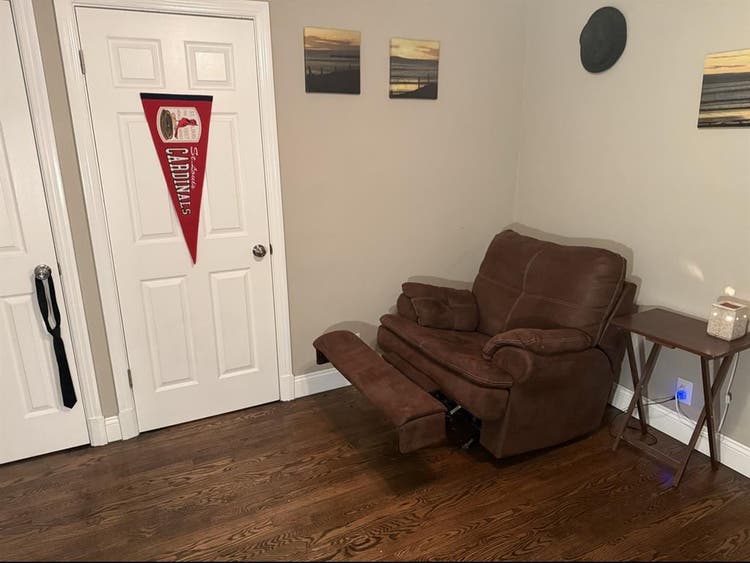 Looking for a Roomate