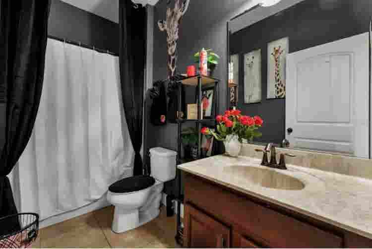 Bedroom for rent