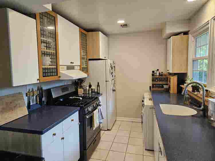 Room for Rent in Falls Church Home