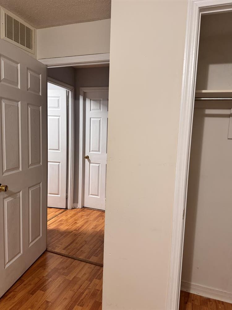 One bedroom for Rent