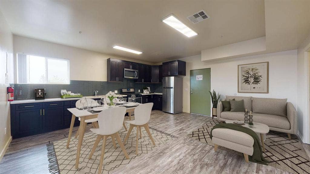 1 BR in Los Angeles