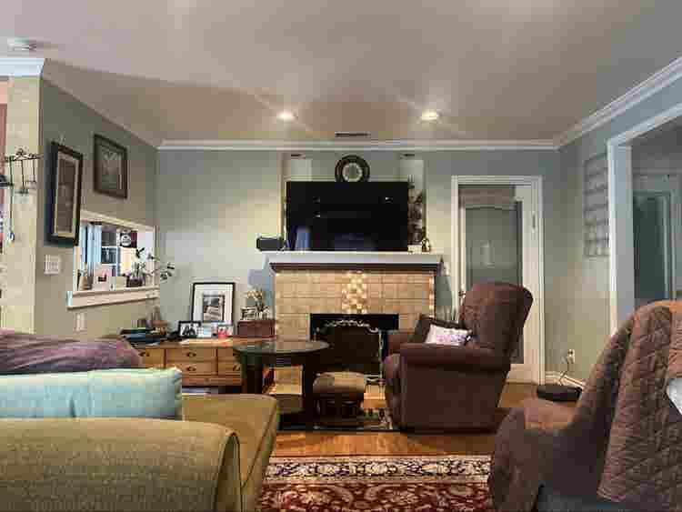 Looking for roommate 

for nice home