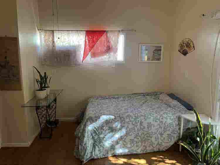 Looking for roommate 

for nice home