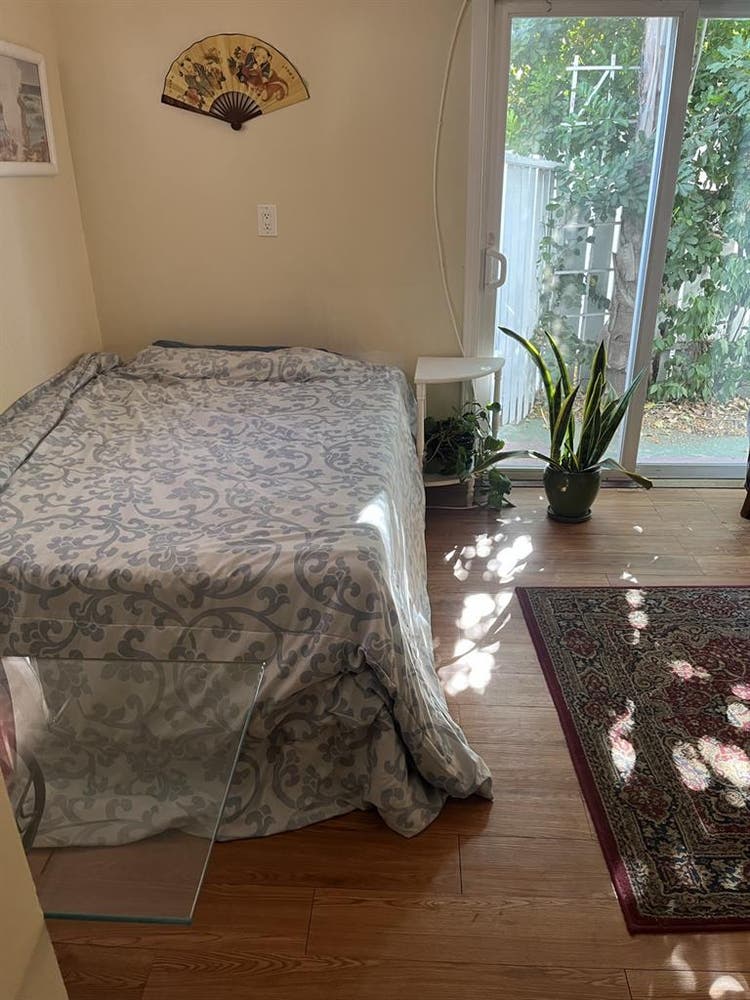 Looking for roommate
for nice home