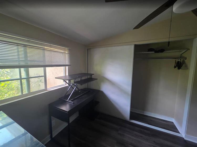 Furnished Single Room Shared Bathrm
