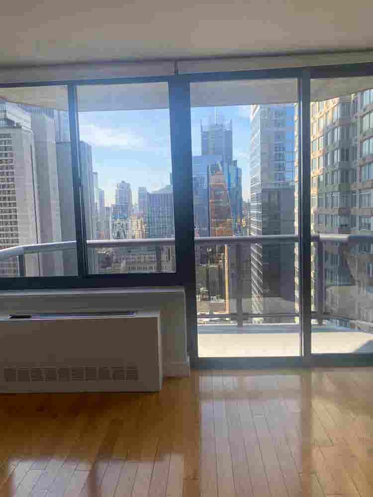 🔥Sun-filled Room in Midtown West🔥