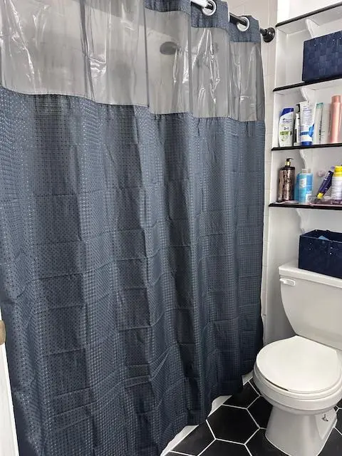 Room for Rent, Female only