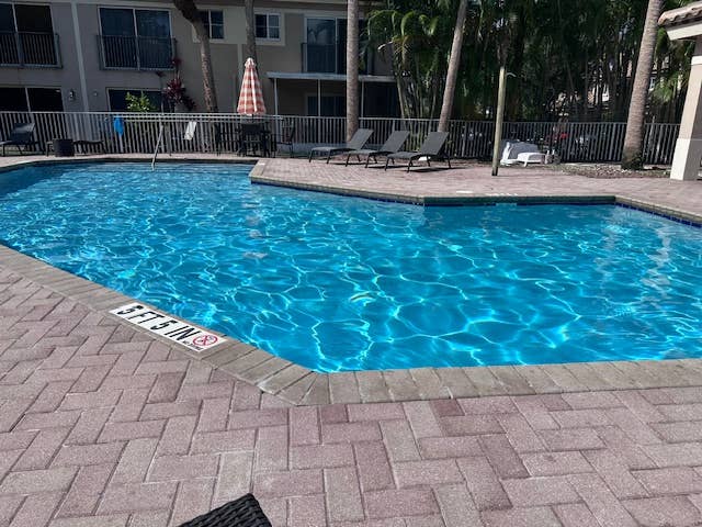 Room for Rent, Female only