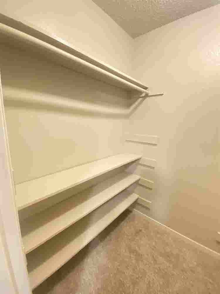 2 Rooms Available