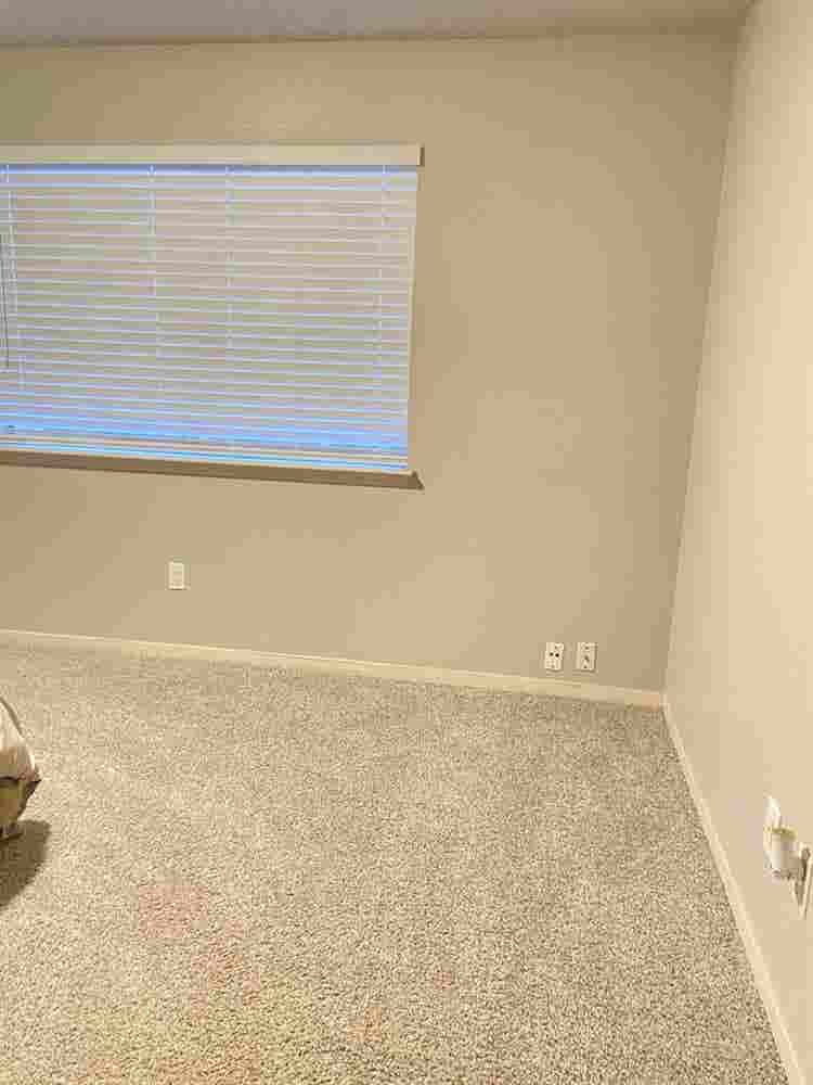 2 Rooms Available