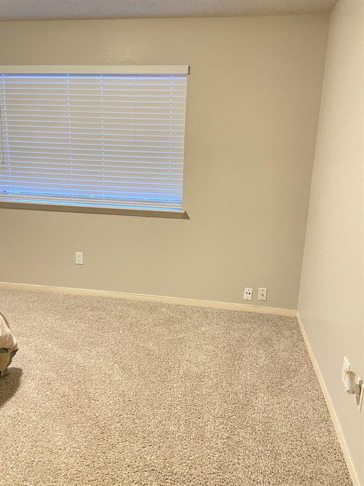 2 Rooms Available