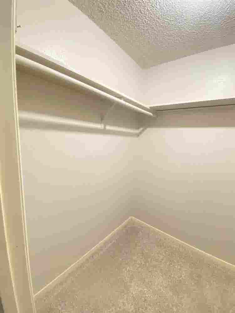 2 Rooms Available