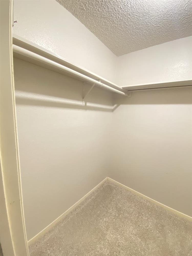 2 Rooms Available