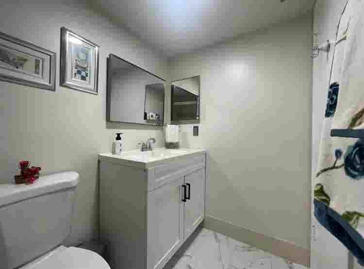 Cuarto Privado con Bano Privado