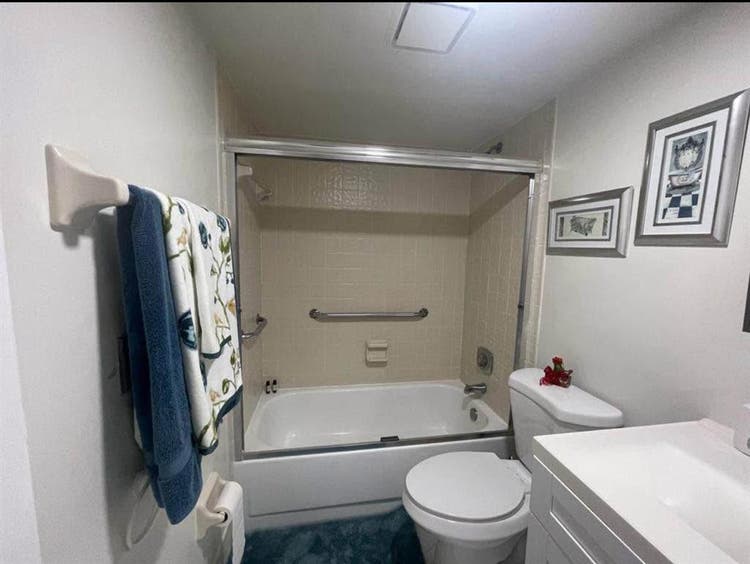 Cuarto Privado con Bano Privado