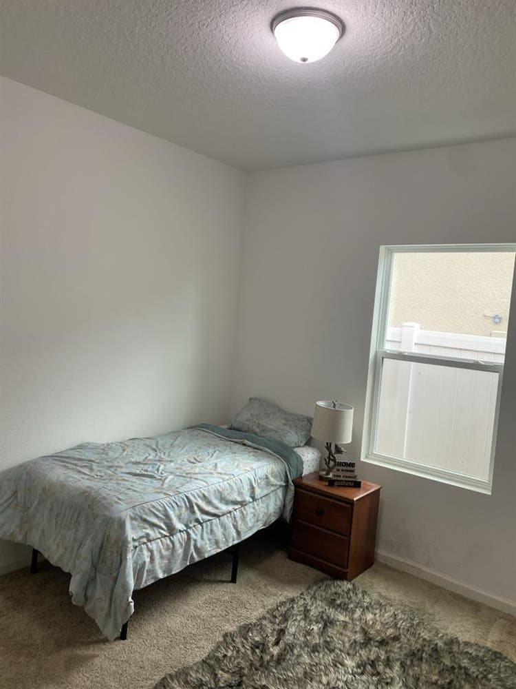 A room in davenport for rent