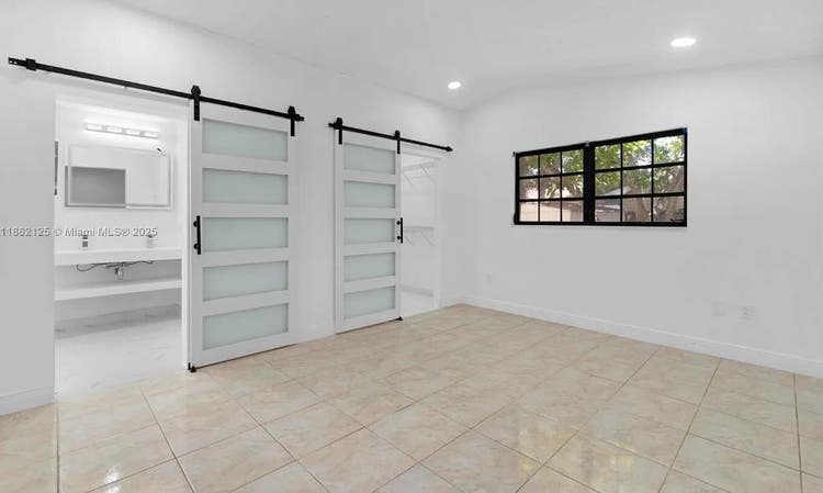 3 bed available to move in