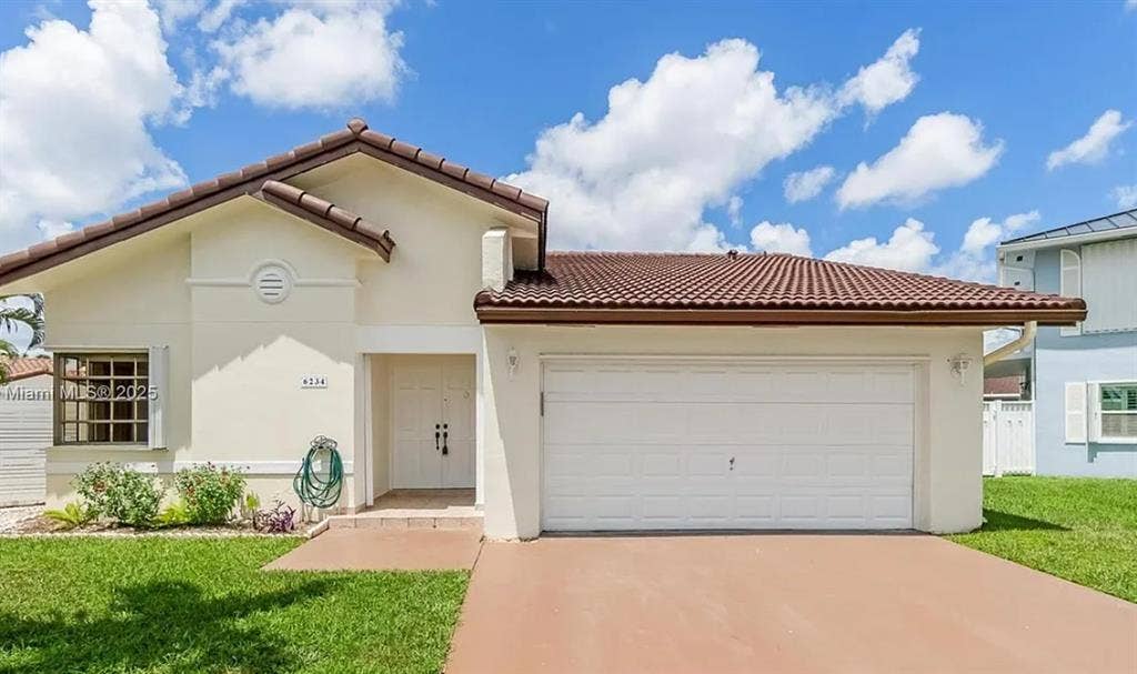 3 bed available to move in
