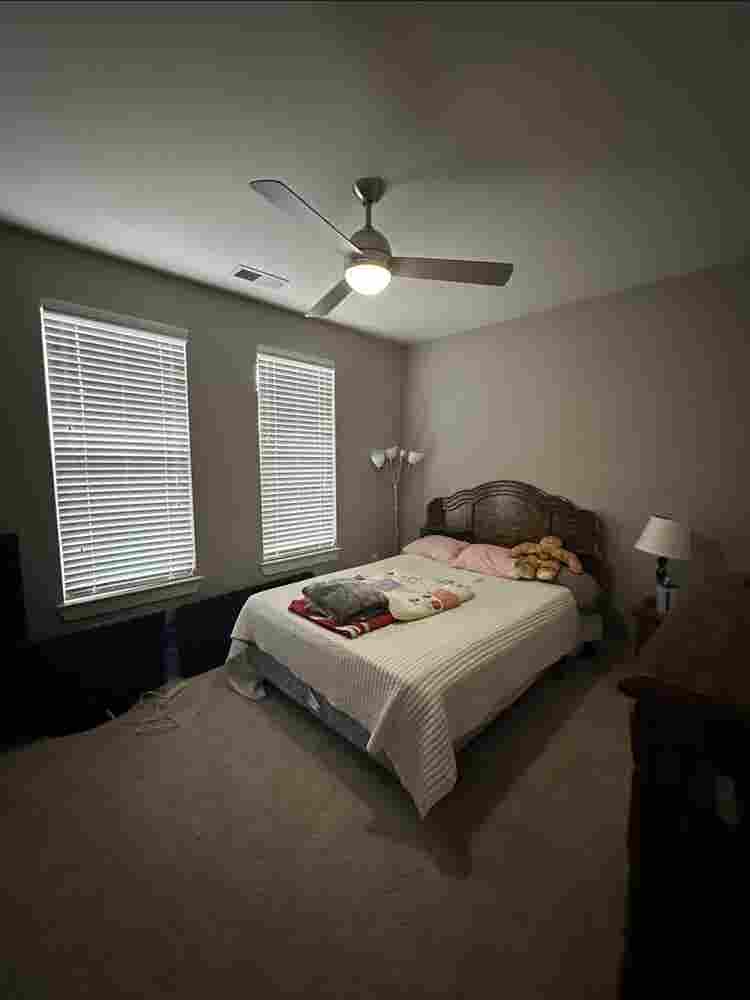Seeking Roommate to move in!