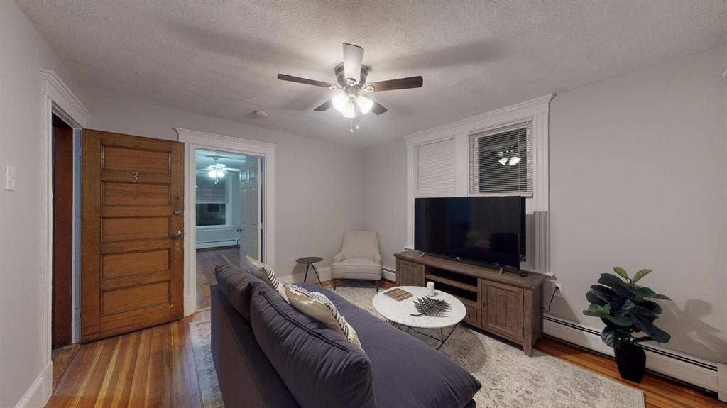 1 BR in Boston